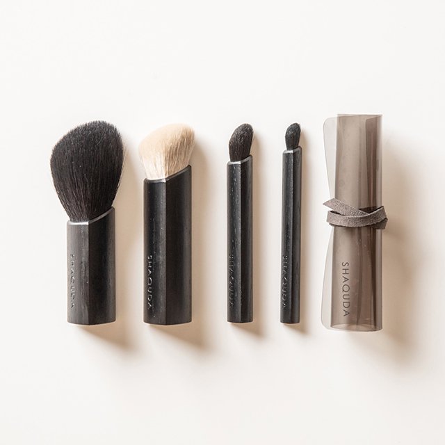 MISUMI 4 Brushes & Brush wrap