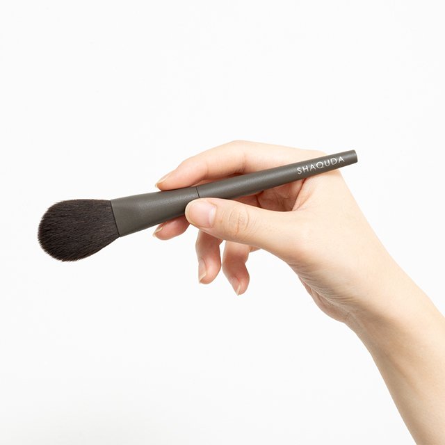 Cheek Brush synthetic