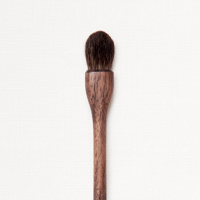 Sheer eye Brush