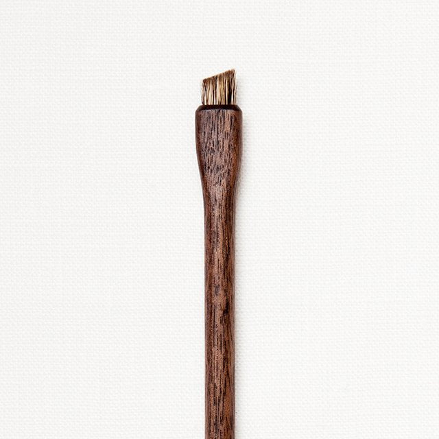 Angled brow Brush